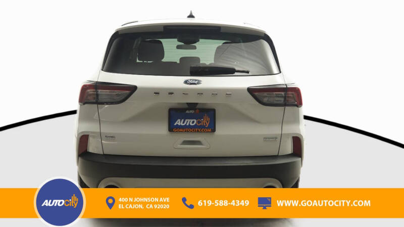 2020 Ford Escape SE
