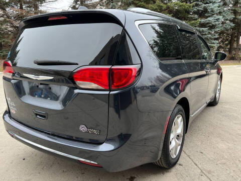 2020 Chrysler Pacifica Touring L