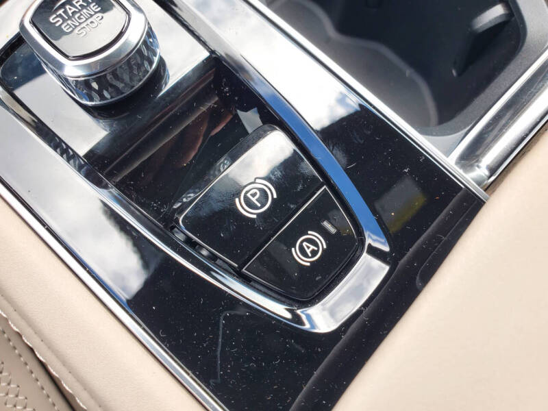 2026 Volvo XC90 B5 Plus 6P