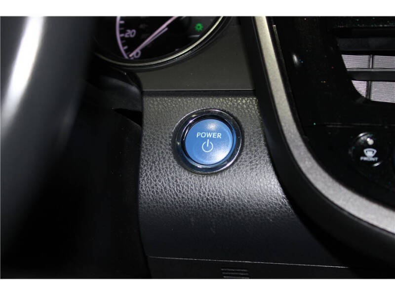 2022 Toyota Camry Hybrid SE Nightshade