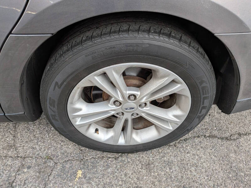 2014 Ford Taurus SEL