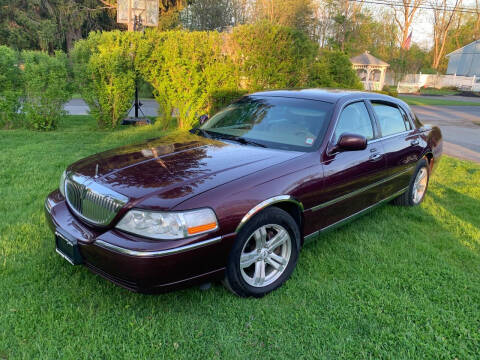 2006 Lincoln Town Car for sale at Saratoga Motors in Gansevoort NY