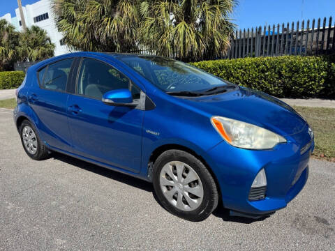 2013 Toyota Prius c Two