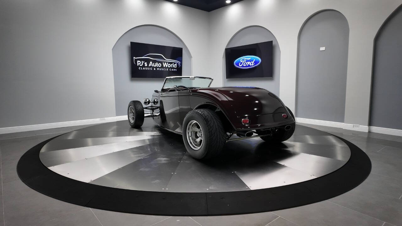 1933 Ford Factory 5 Hot Rod 3
