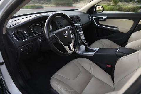 2018 Volvo V60 T5 Dynamic