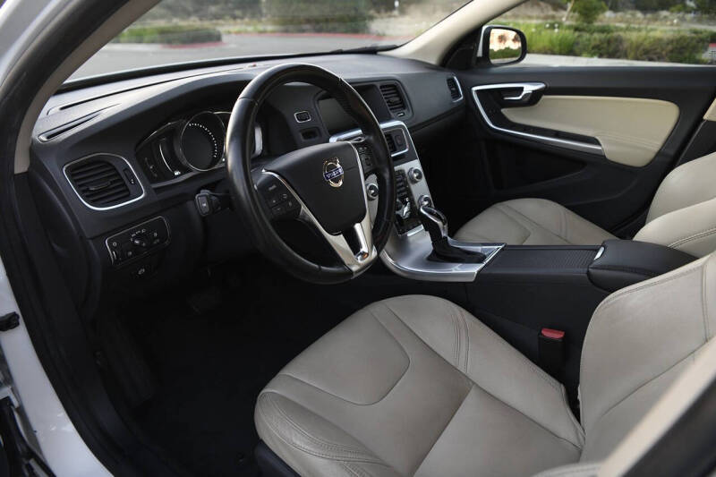 2018 Volvo V60 T5 Dynamic