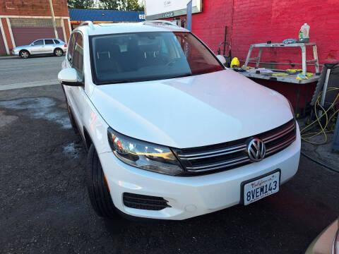 2017 Volkswagen Tiguan 2.0T Wolfsburg Edition