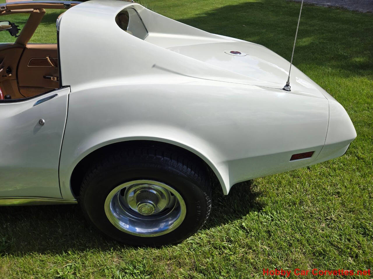 1976 Chevrolet Corvette 18