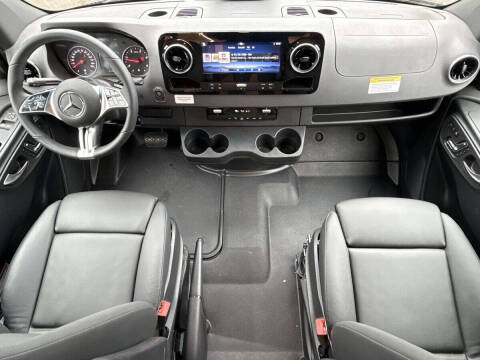 2025 Mercedes-Benz Sprinter