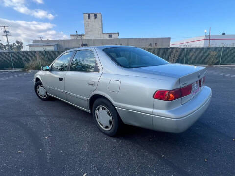 2000 Toyota Camry