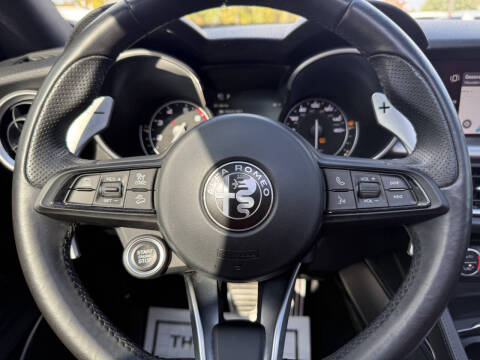 2022 Alfa Romeo Stelvio Veloce