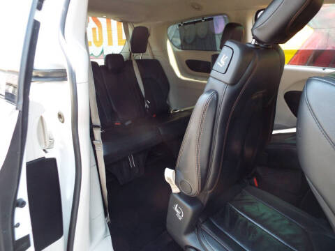 2020 Chrysler Pacifica Touring L