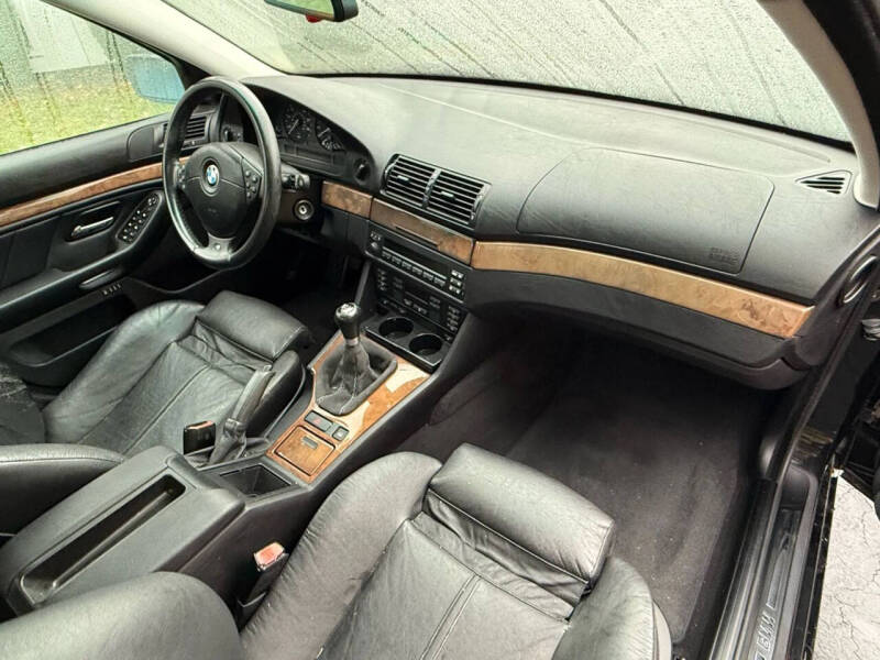 2001 BMW 5 Series 540i