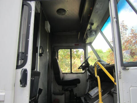 2005 Freightliner MT45 Chassis