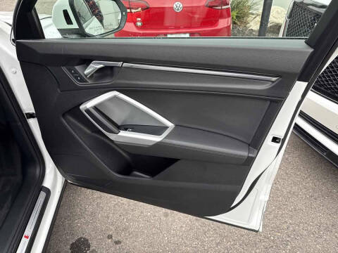 2022 Audi Q3 quattro S line Premium 45 TFSI