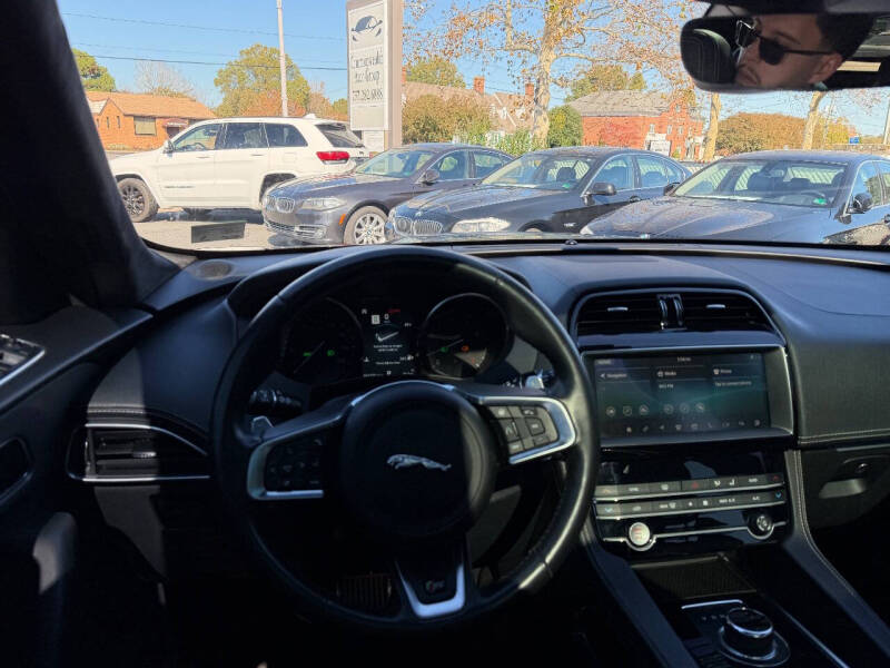 2020 Jaguar F-PACE S