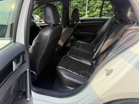 2015 Volkswagen Golf R 4Motion