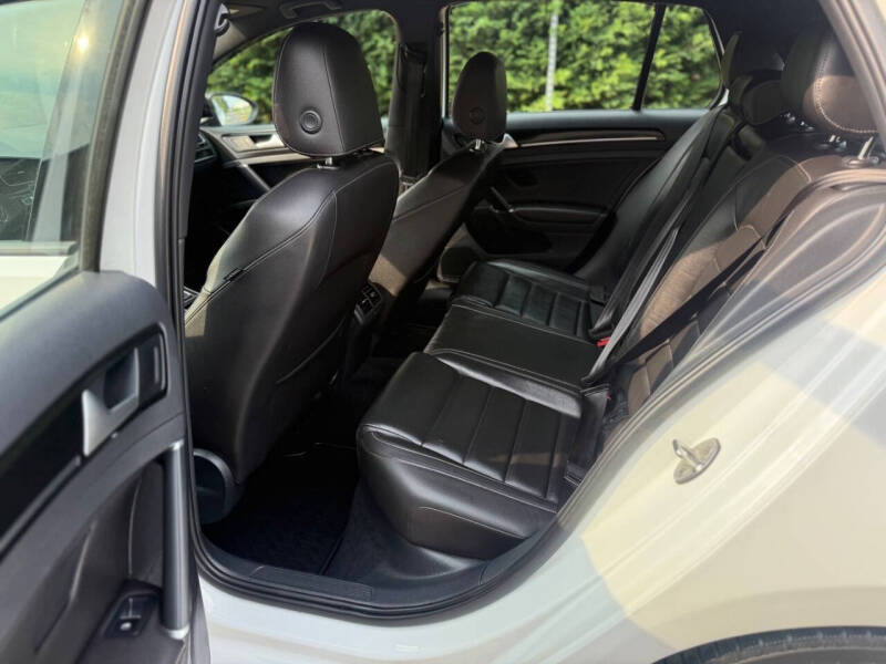 2015 Volkswagen Golf R 4Motion