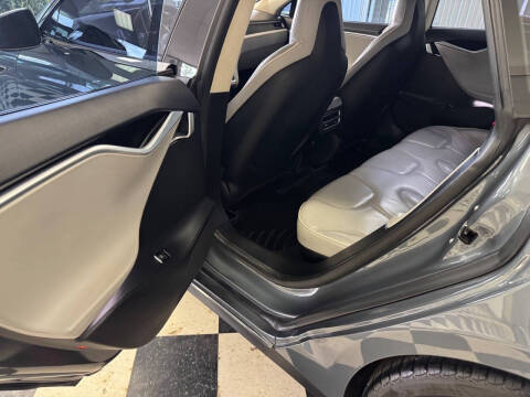 2013 Tesla Model S Performance