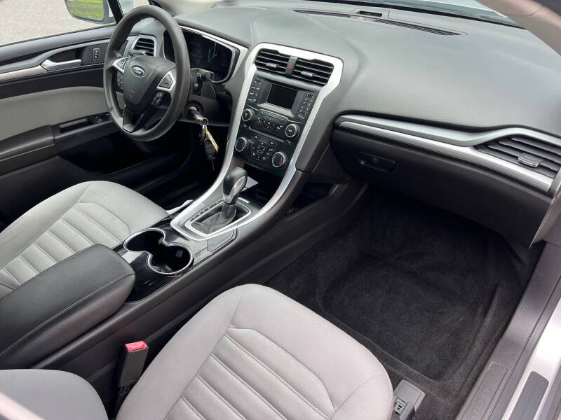 2014 Ford Fusion Hybrid S