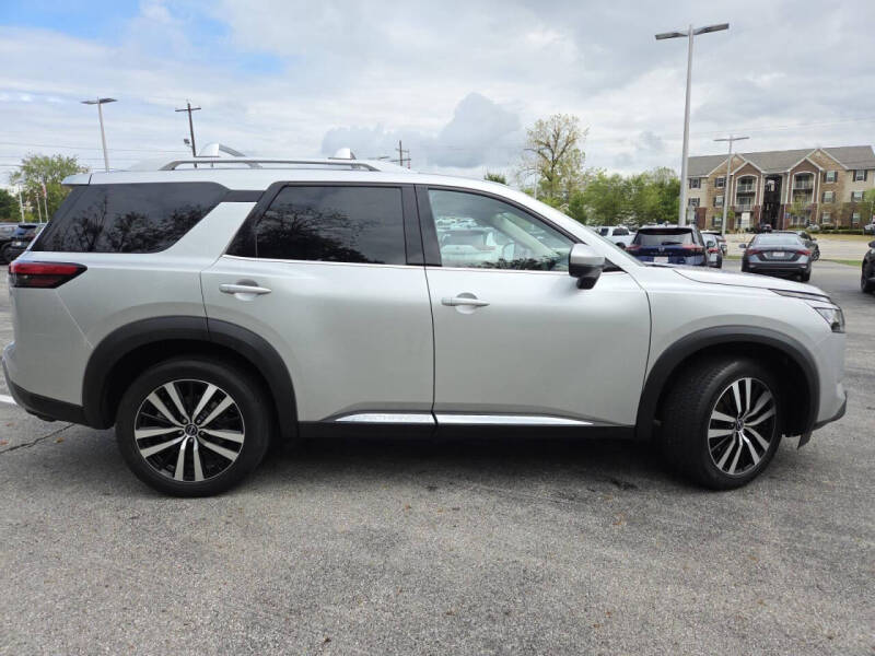 2023 Nissan Pathfinder Platinum