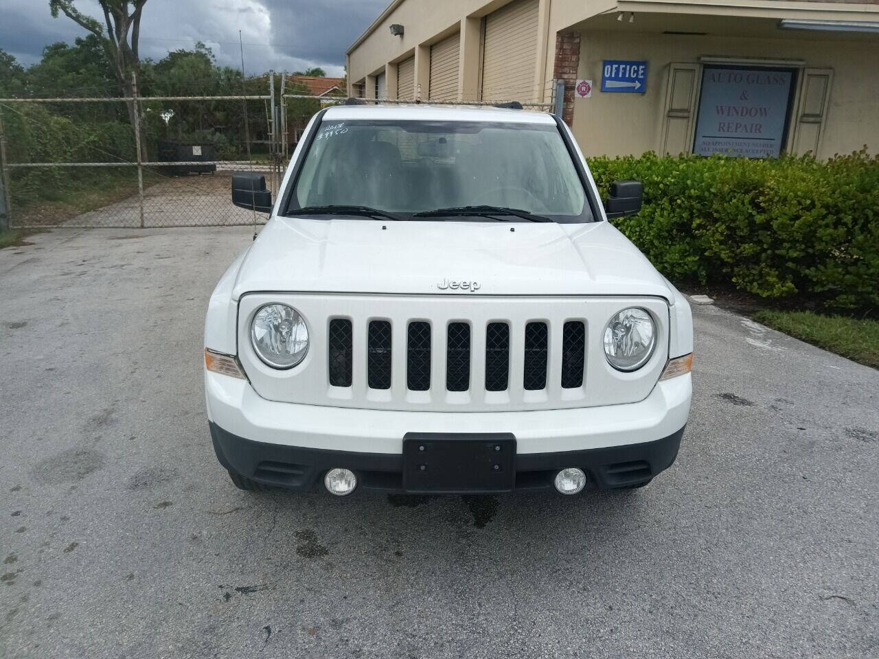 2017 Jeep Patriot SUV / Crossover - $9,950