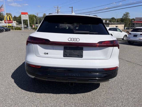 2024 Audi Q8 e-tron quattro Premium