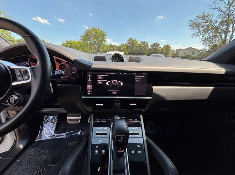 2021 Porsche Cayenne GTS