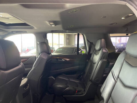 2019 Cadillac Escalade Luxury