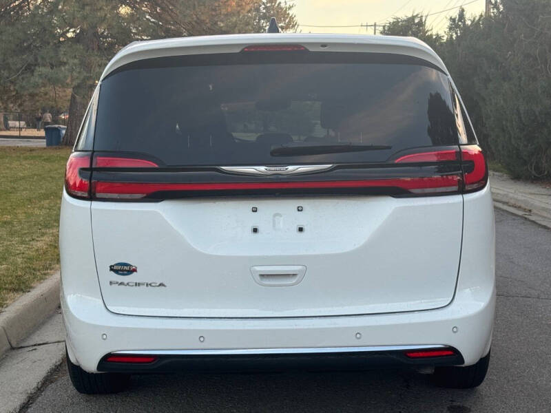 2023 Chrysler Pacifica Touring
