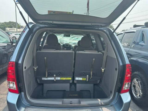 2011 Kia Sedona LX
