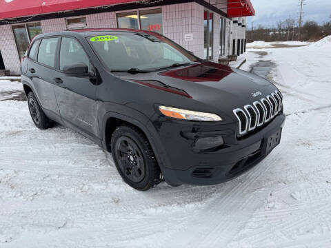 2016 Jeep Cherokee for sale at BORGMAN OF HOLLAND LLC in Holland MI