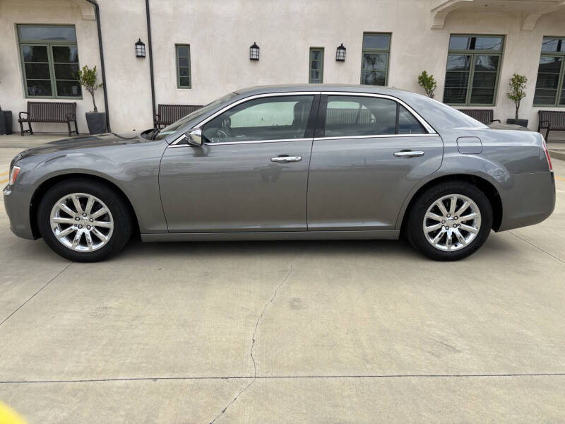 2012 Chrysler 300 Limited