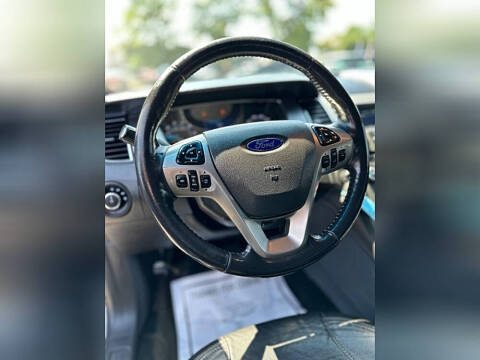 2014 Ford Taurus SEL