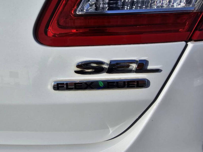 2014 Ford Taurus SEL