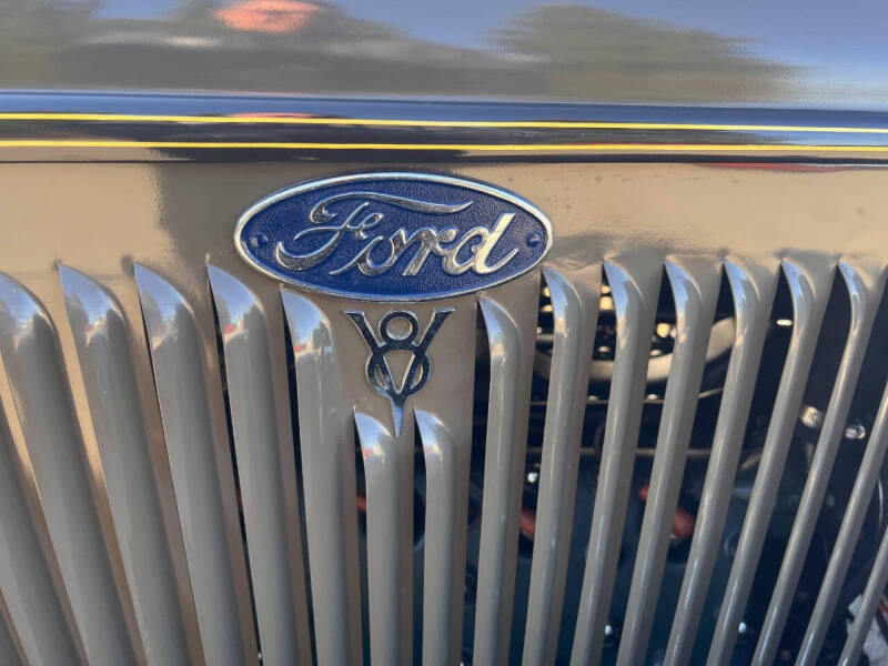 1934 Ford Custom