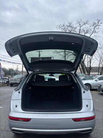 2018 Audi Q5 2.0T quattro Premium Plus
