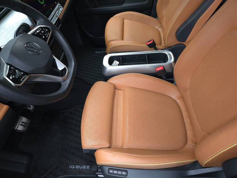 2025 Volkswagen ID. Buzz Pro S