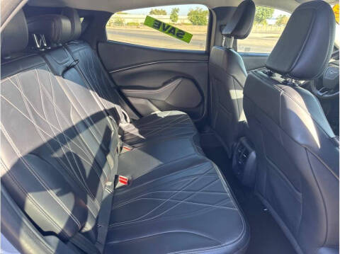 2022 Ford Mustang Mach-E Select