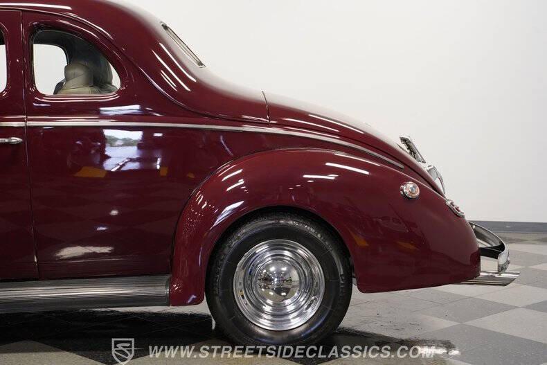 1940 Ford Deluxe