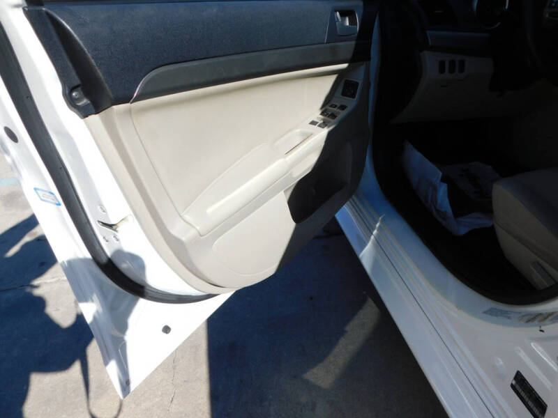 2013 Mitsubishi Lancer ES