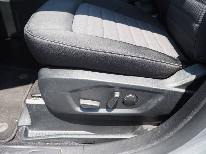 2020 Ford Edge SE