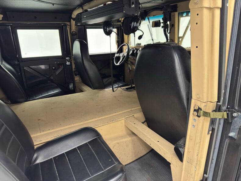 2005 AM General Hummer