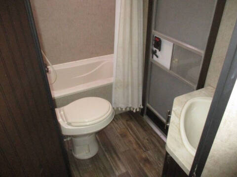 2017 SOLD Forest River Cherokee 27DBS