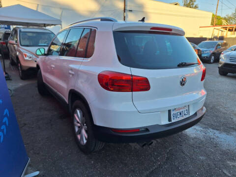 2017 Volkswagen Tiguan 2.0T Wolfsburg Edition