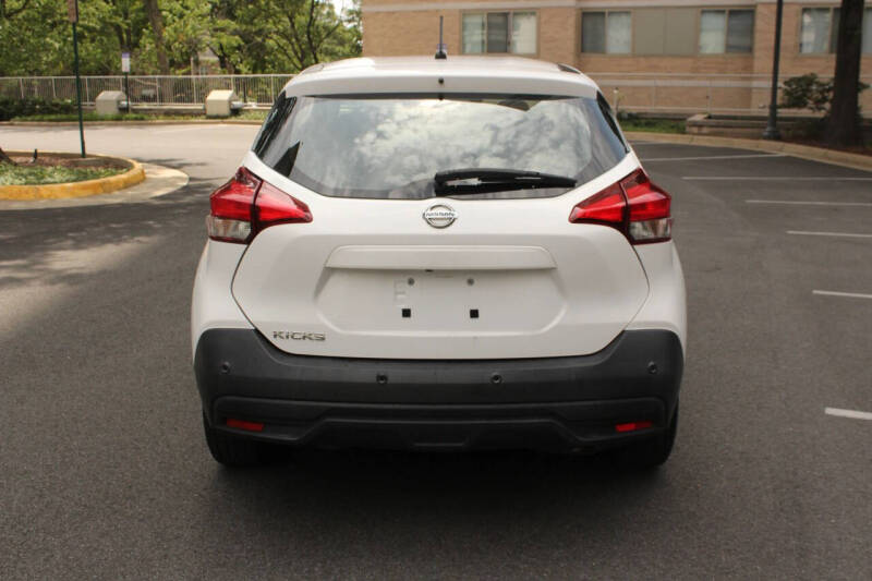 2020 Nissan Kicks S