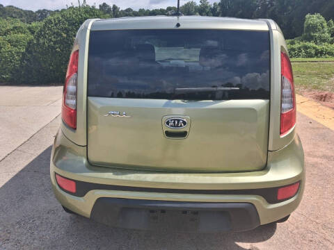 2012 Kia Soul +