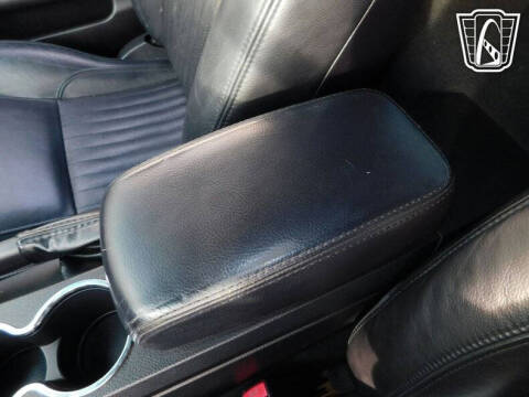 2004 Ford Thunderbird Deluxe