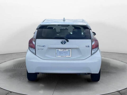2016 Toyota Prius c Two