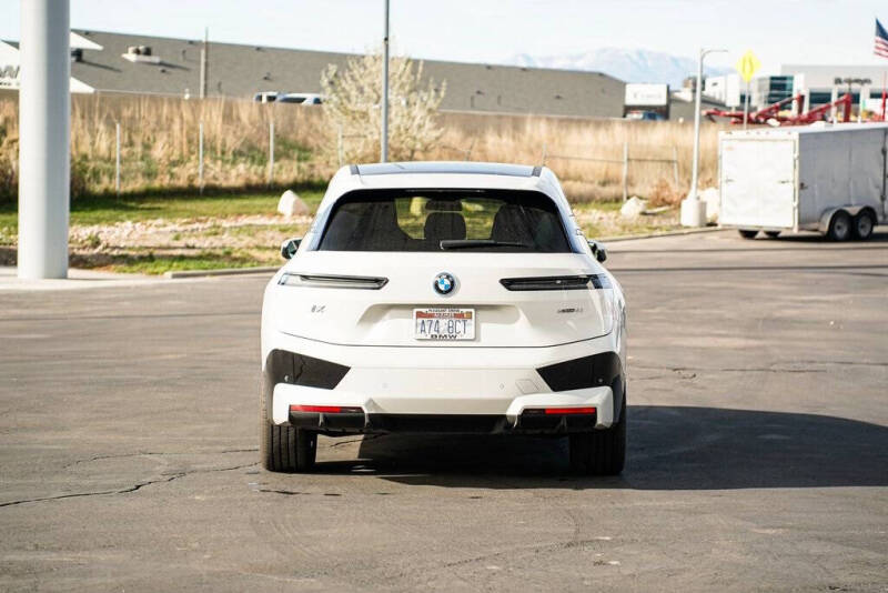 2025 BMW iX xDrive50